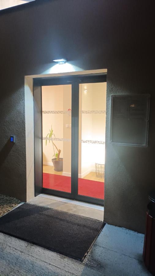 فندق Le Petit Logis Beaumont-en-Véron المظهر الخارجي الصورة