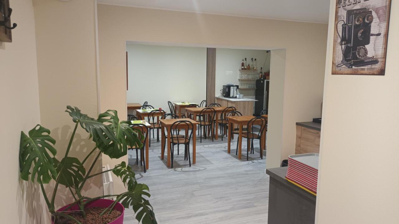 فندق Le Petit Logis Beaumont-en-Véron المظهر الخارجي الصورة